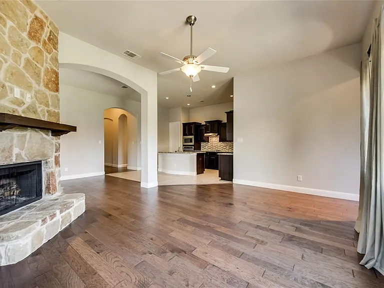 11709 Parade Dr — Photo 7