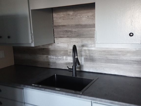 2nd image of 126 Charles St