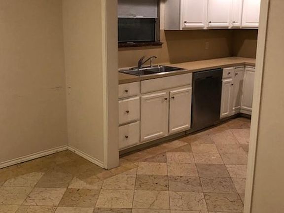 4th image of 50 Waterfront Dr