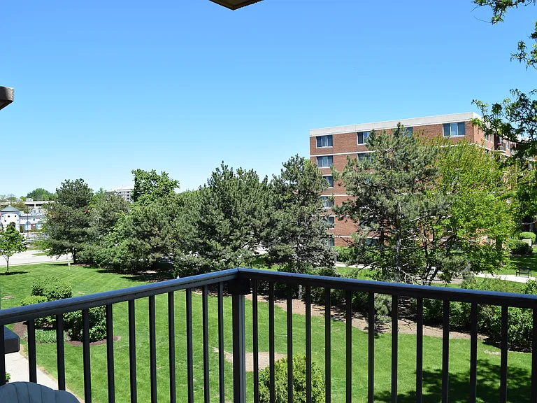 2211 S Stewart Ave #3D — Photo 17