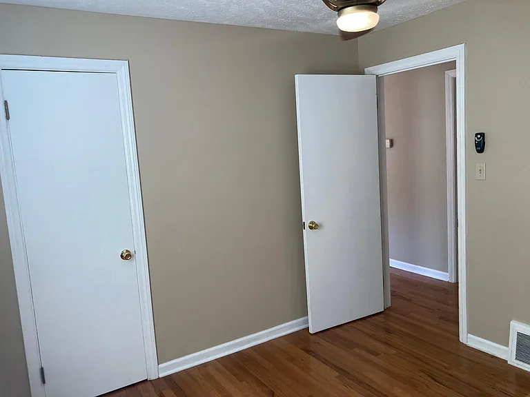 1605 Richmond Rd — Photo 29