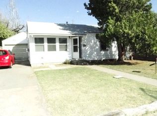 704 Conkling Ave, Garden City, KS 67846