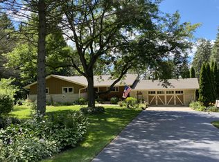 12145 N Briarhill Rd, Mequon, WI 53097