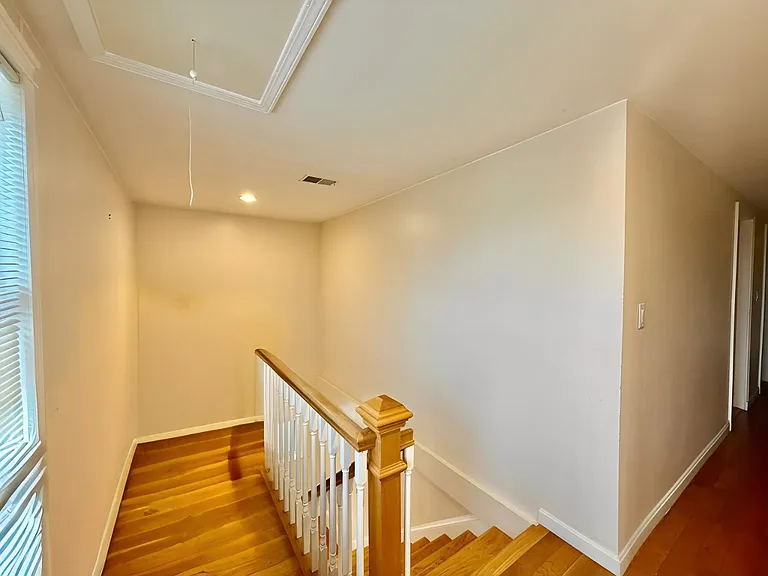 307 Washington St #1 — Photo 7