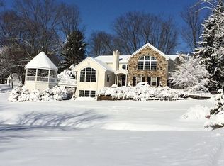 44 Woodridge Rd, Thornton, PA 19373