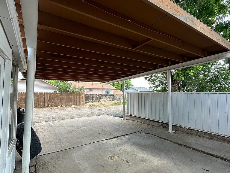 267 Crest St — Photo 11