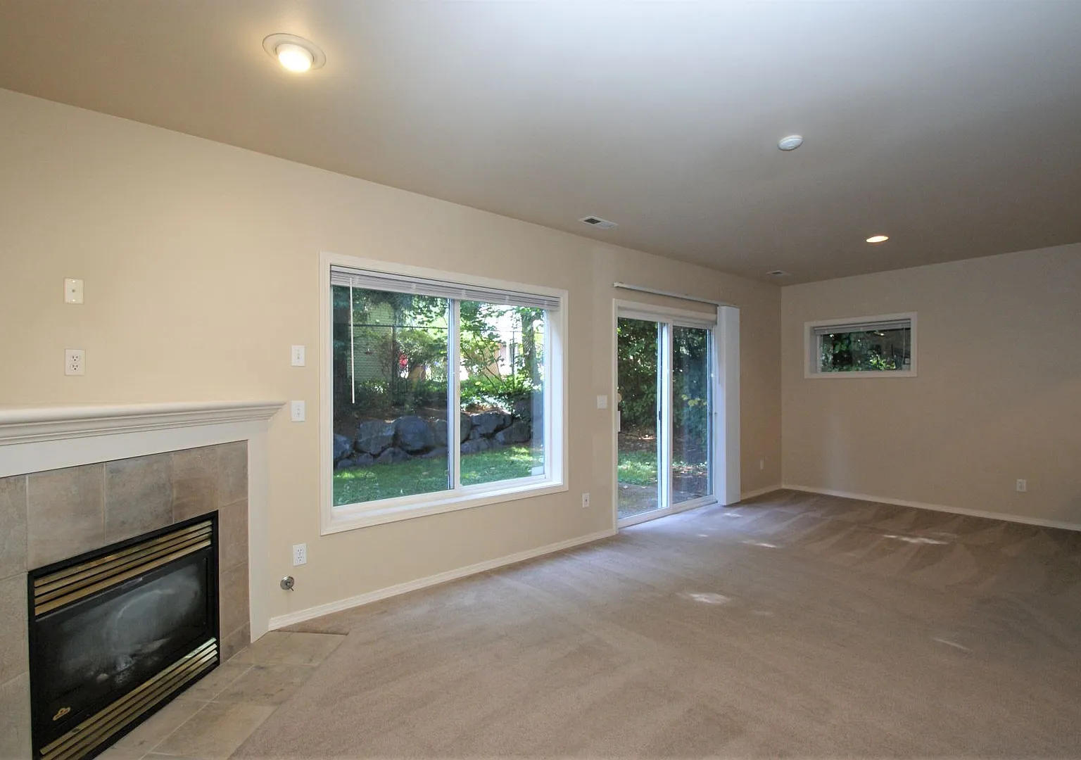 Mountlake Terrace Townhomes — Photo 3