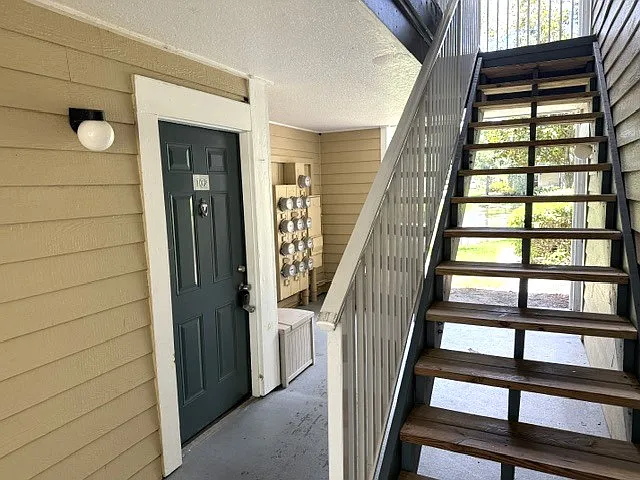 4211 Chatham Oak Ct #102 — Photo 3