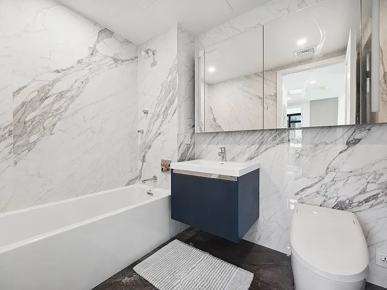 38-20 Parsons Blvd #710 — Photo 22