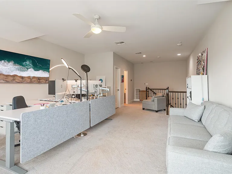 12305 Lostwood Cir — Photo 23
