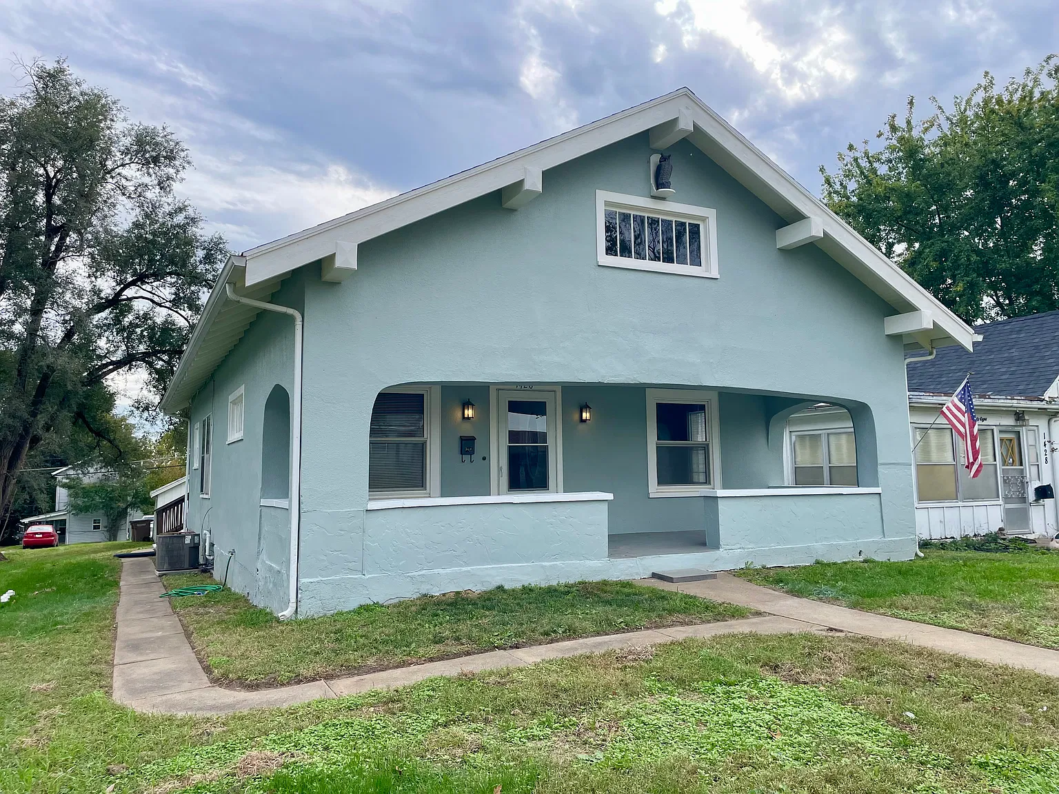 2 bed, 1080 sqft, $1,300 — Photo 1