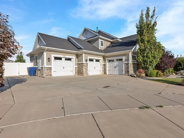 910 S Pace Pl — Photo 64