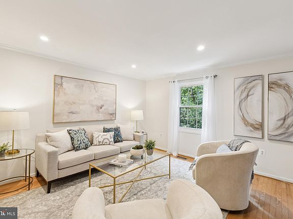 4th image of 6025 Clerkenwell Ct