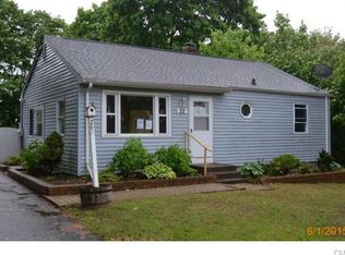 22 Sunset Dr, Shelton, CT 06484