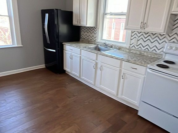 2nd image of 36 Tremont St Floor 2