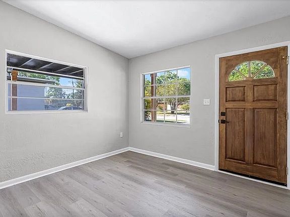 2nd image of 912 Citrus St