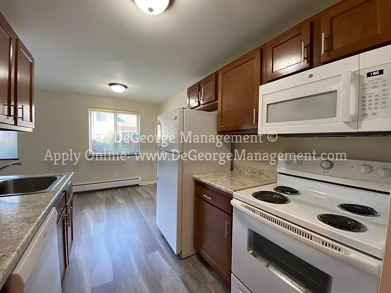 Titus Villa Apartments — Photo 7