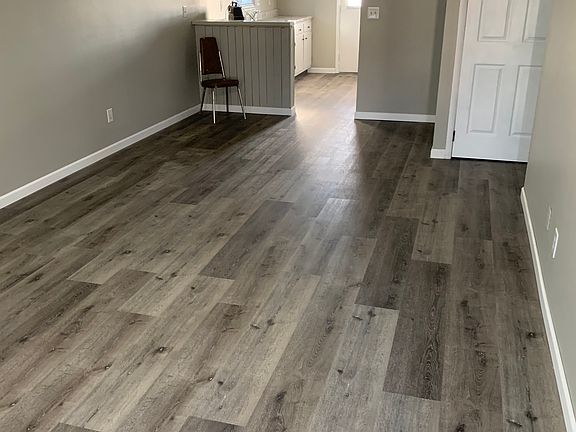 3rd image of 1358 Southwinds Dr APT 4