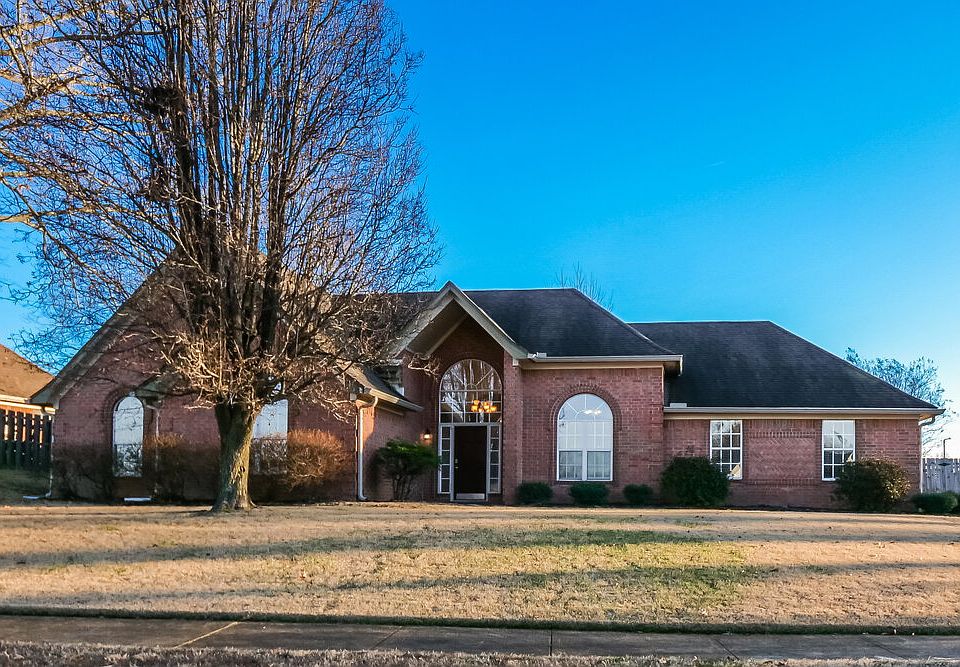 1st image of 7643 Shadow Hills Dr