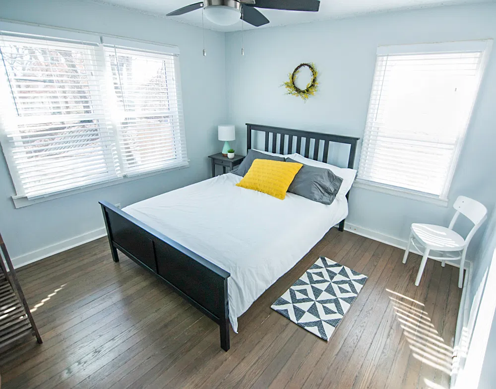 2 bed, 1100 sqft, $1,800 — Photo 2