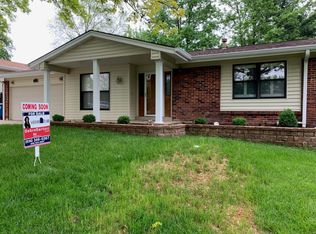 336 New Ballwin Rd, Ballwin, MO 63021