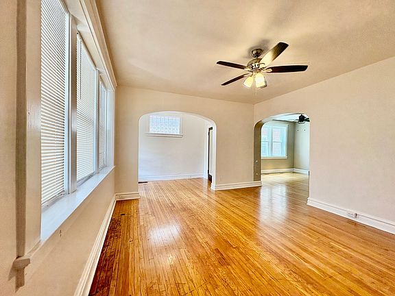 4th image of 4243 Louisiana Ave #B