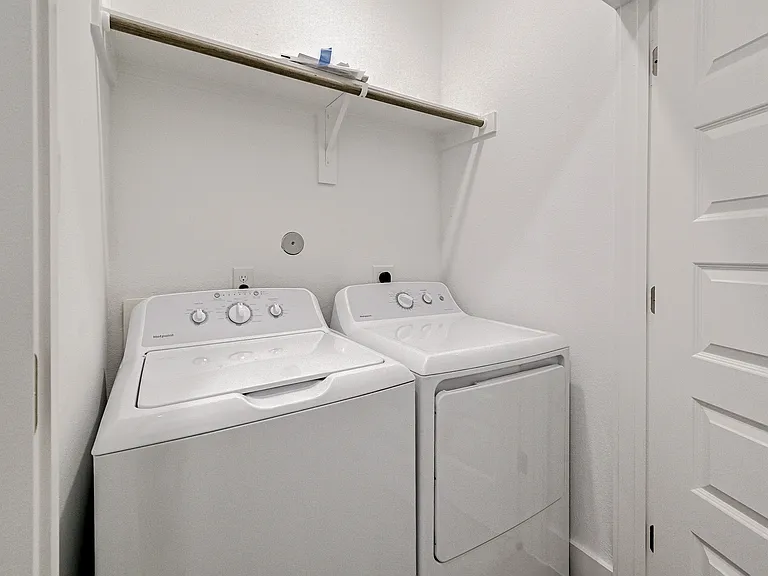 5124 Gold St #B — Photo 13