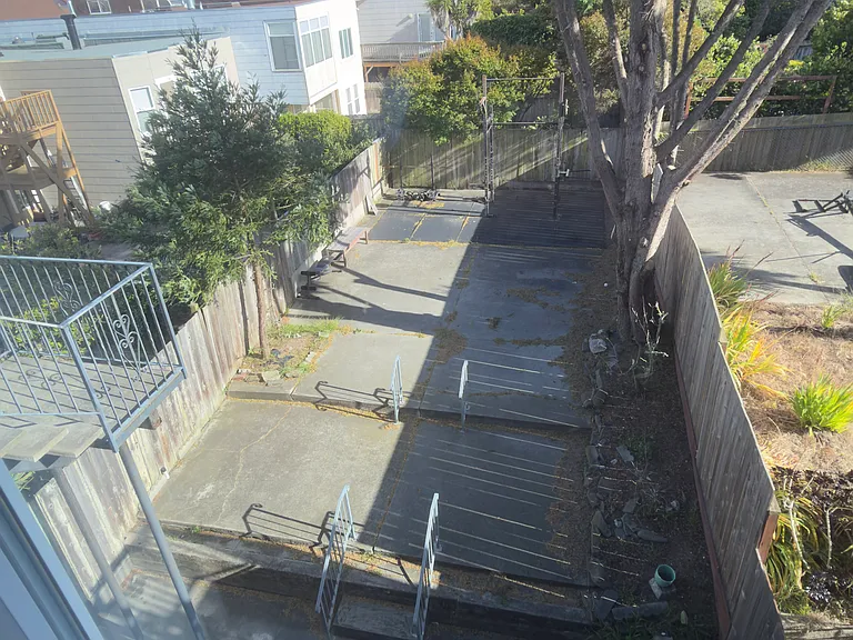 2027 Lawton St — Photo 11