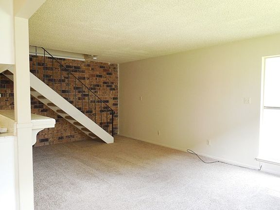5th image of 4613 Greenholme Dr APT 2