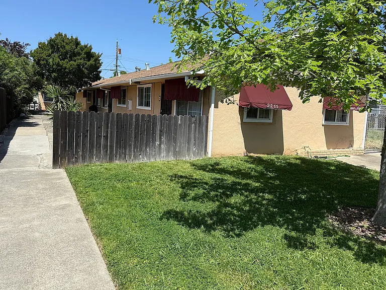 2211 19th Ave #C — Photo 8