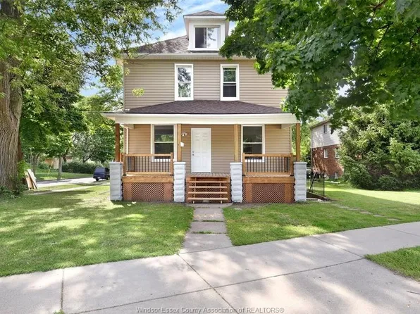 3092 Sandwich St, Windsor, ON N9C 1A4