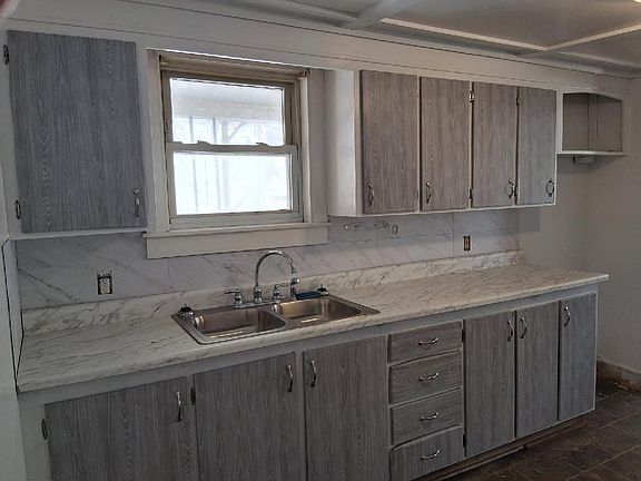 2nd image of 19 Bowman St #1