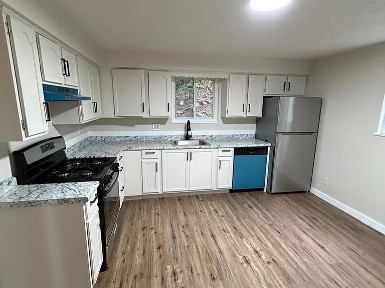 18 Morningside Ave — Photo 6