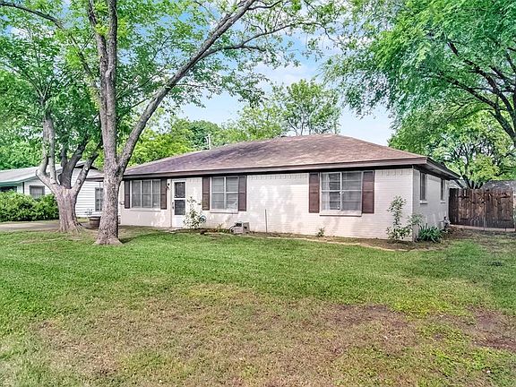 3rd image of 1803 Austin Dr