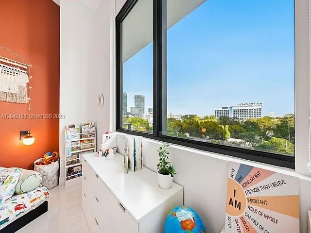 3 bed, 2.0 bath, $5,150 — Photo 3