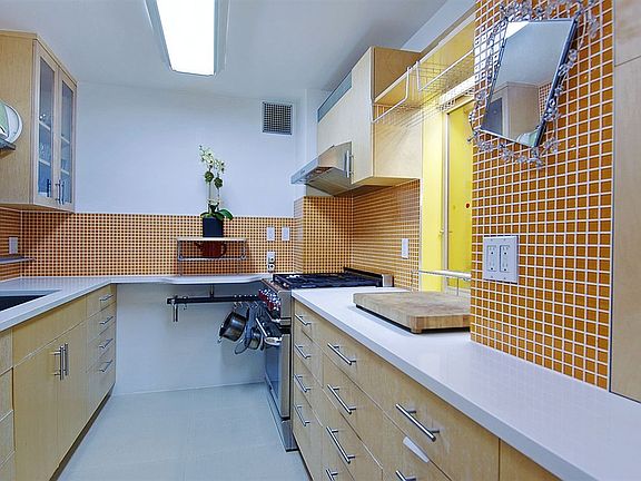 2nd image of 253 W 73rd St #4HJ