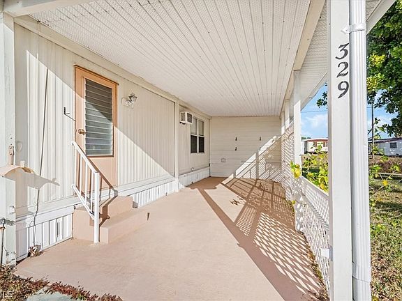 4th image of 329 Lantern Ln