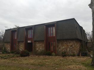 1032 4th St, Earle, AR 72331