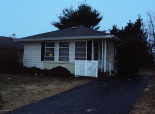 3 Saint Pierri Ct, Toms River, NJ 08757