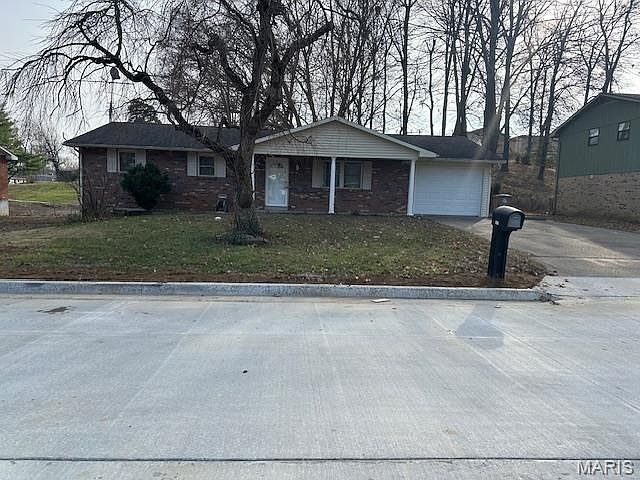 1st image of 2419 Glenridge Dr