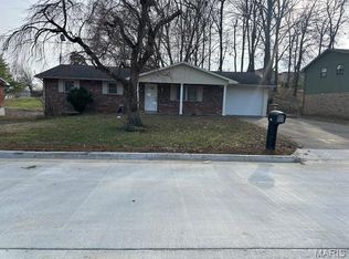 2419 Glenridge Dr, Cape Girardeau, MO 63701