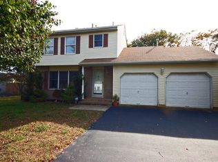 6 Partridge Ln, Howell, NJ 07731