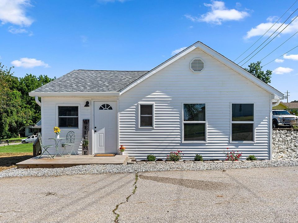 1st image of 1819 Magnolia Ln