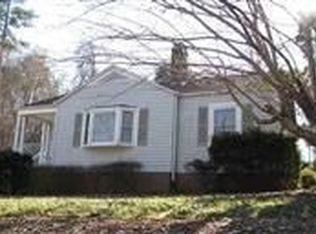 1031 14th Ave NW, Hickory, NC 28601