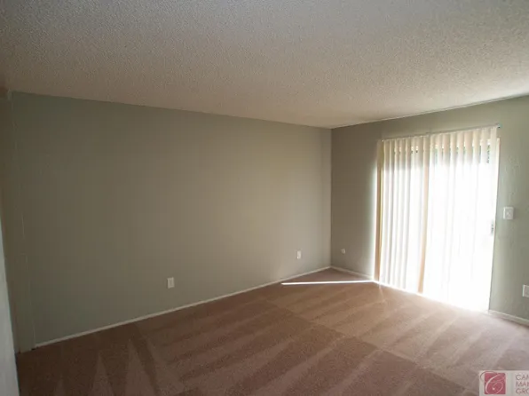 Lexington Gardens, 1371 E Lexington Ave APT 26, El Cajon, CA 92019