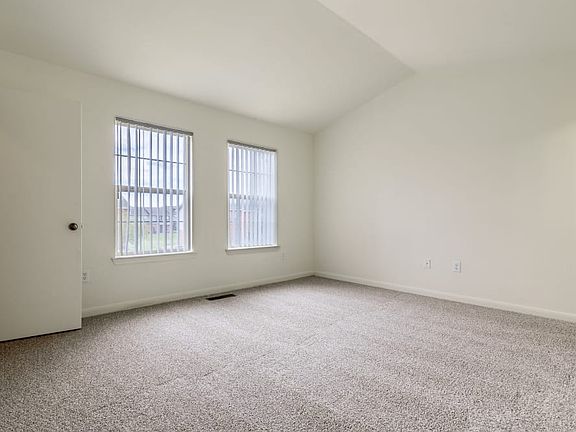 4th image of 630 Peck Dr APT 5201