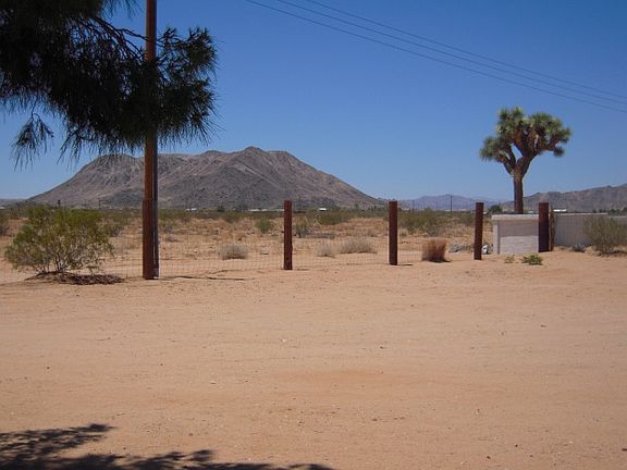 5th image of 60650 Philippi Ln