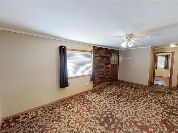 4th image of 235 N Nelson Ave
