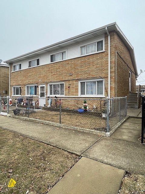 2nd image of 3029 Prairie St