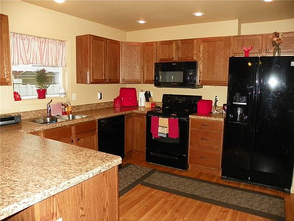 3rd image of 1531 Glacier Peak Cir